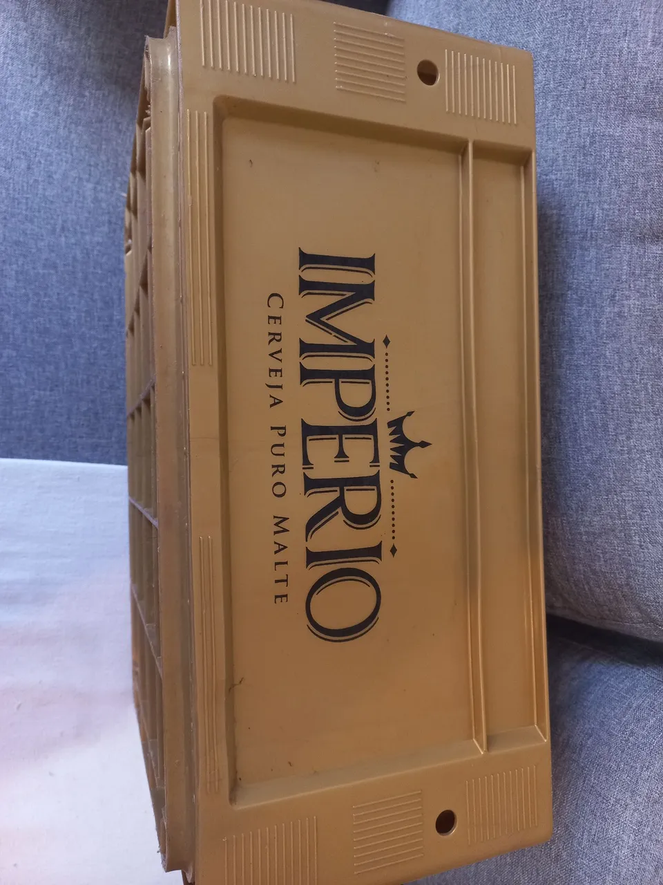 Caixa de Cerveja Impero - Perfeita para Transportar