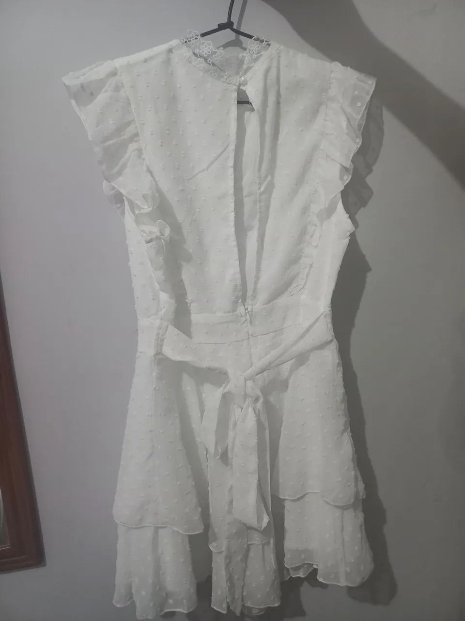 Macacão branco renda e babados - NOVO - SHEIN - P - Foto 5