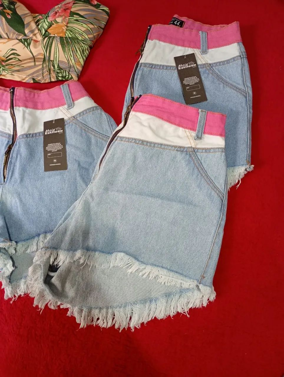 Short Jeans com Zíper e Detalhes. Últimas unidades  - Foto 4