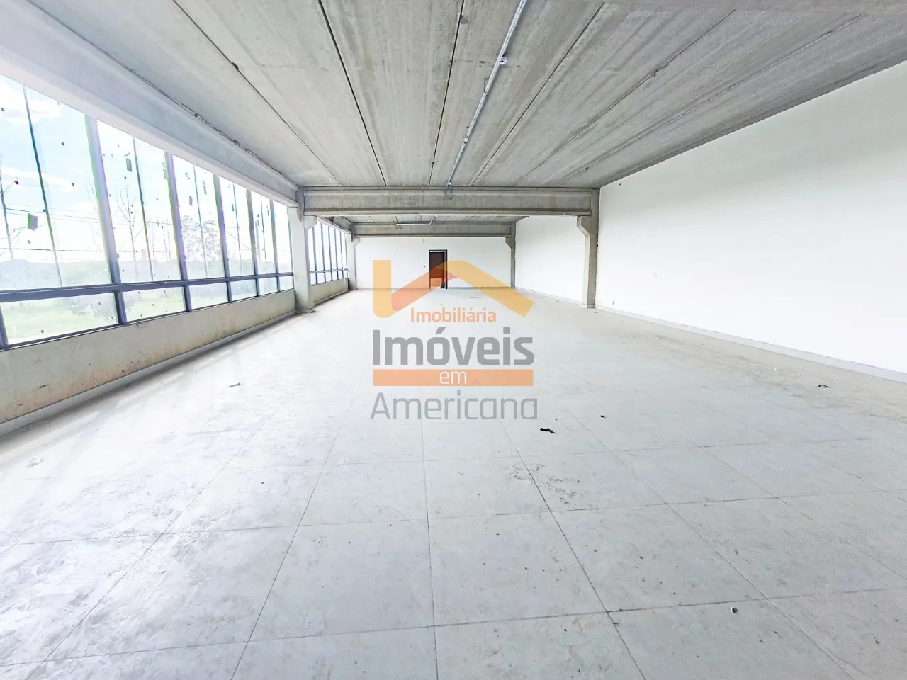 Sala Comercial para Locação em Santa Bárbara D'oeste-SP, Jardim Alphacenter: 1 Sala, 2 Ban