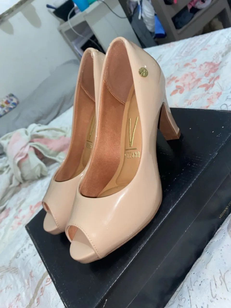 Sapato peep toe
