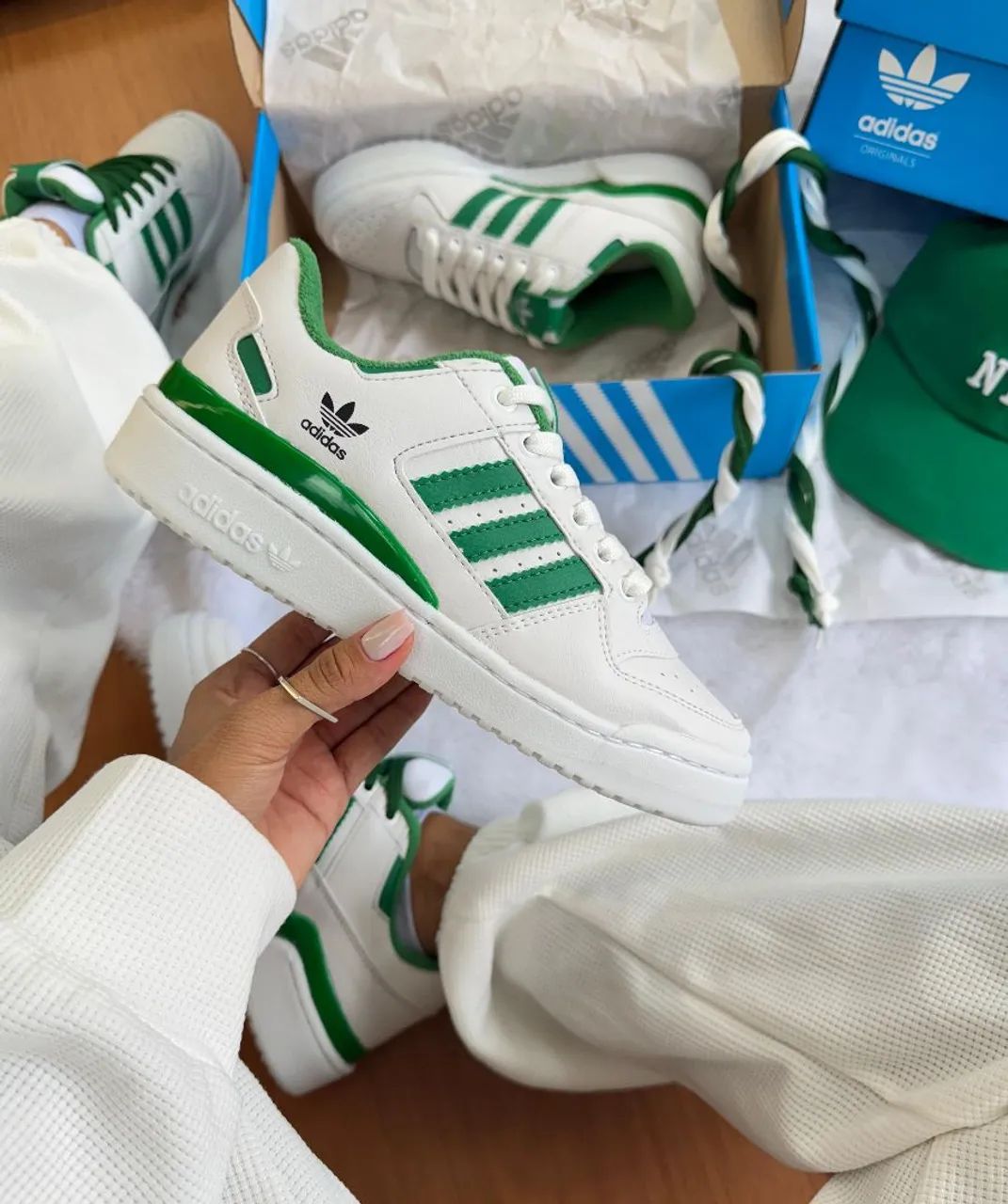 TÊNIS ADIDAS Viaje com Estilo: Malas Que Combinam com Você!