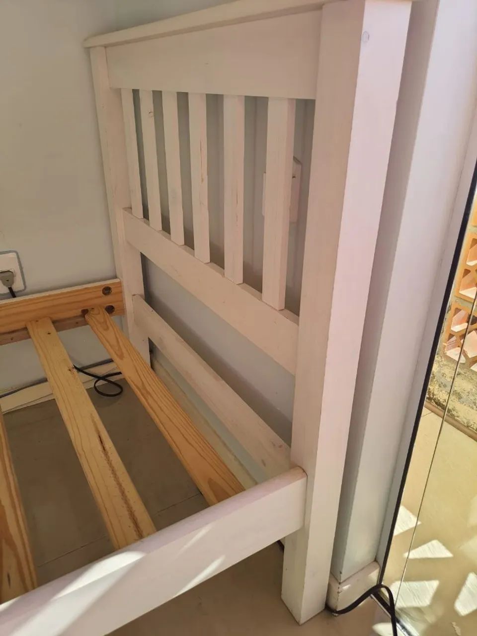 Cama solteiro em madeira - Foto 2