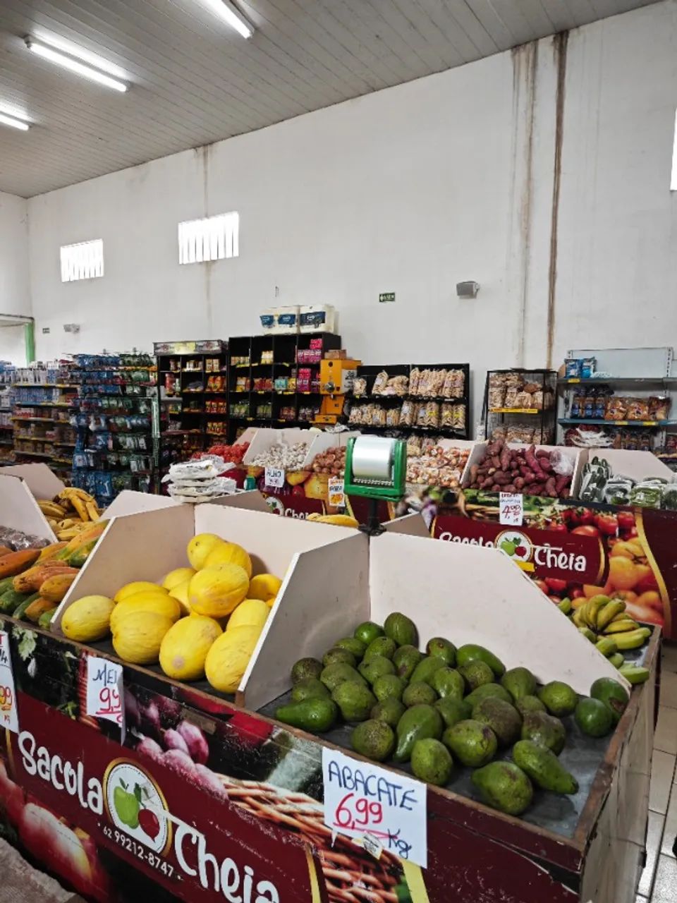 Supermercado bem montado na região noroeste 