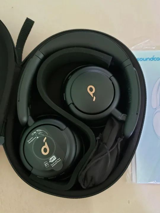 Headphone Anker Q30 