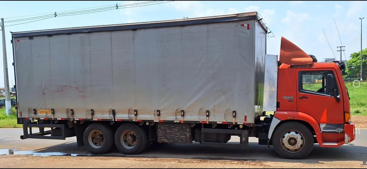 Caminhão truck Bau - Foto 2