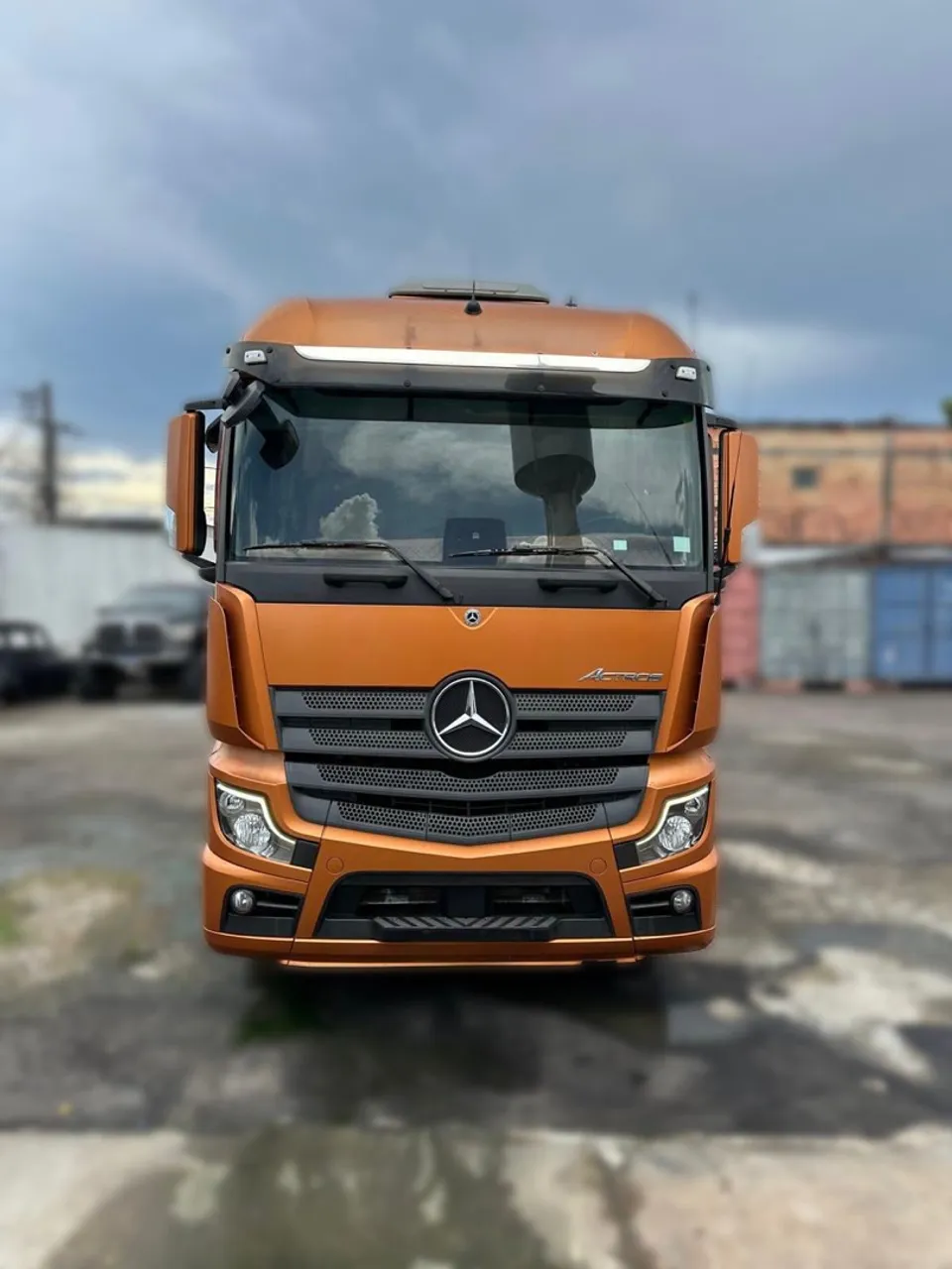 Caminhão Mercedes-Benz Actros