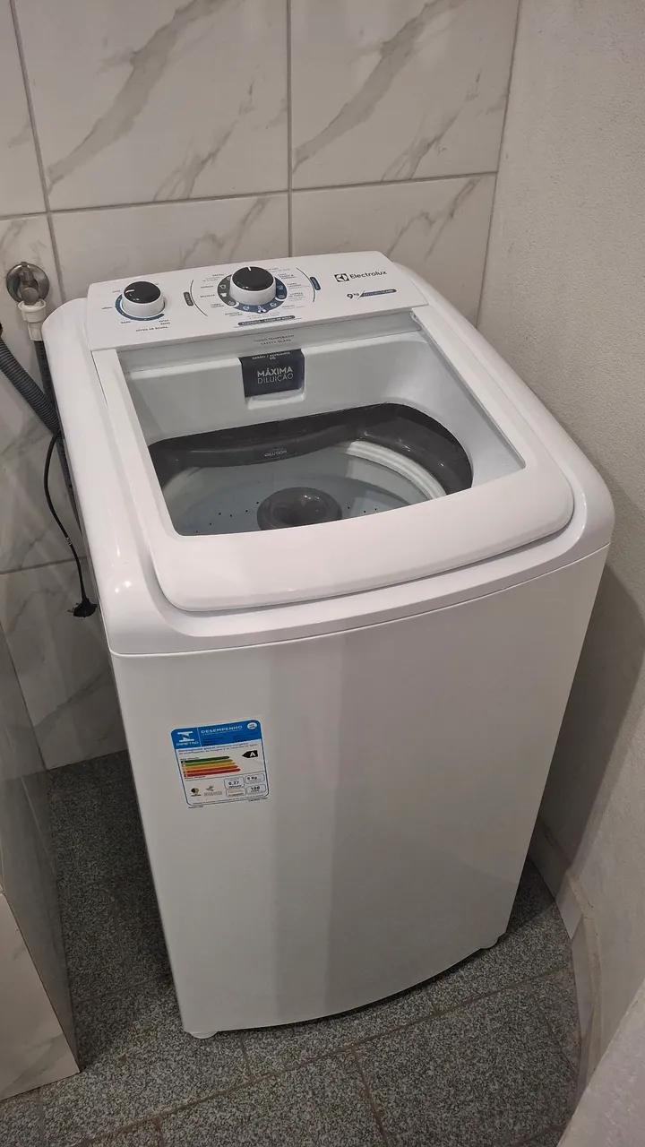 Máquina de Lavar Electrolux 9kg LED09 (na garantia)