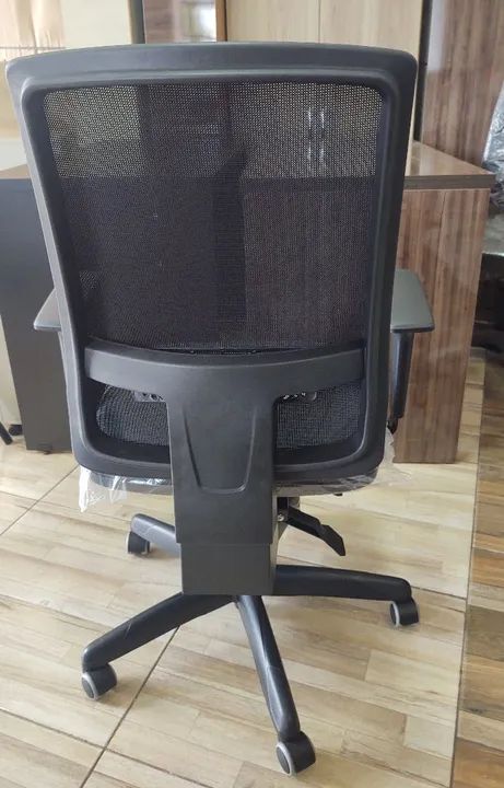 Cadeira de Escritório Giratória com Rodinhas - Foto 3