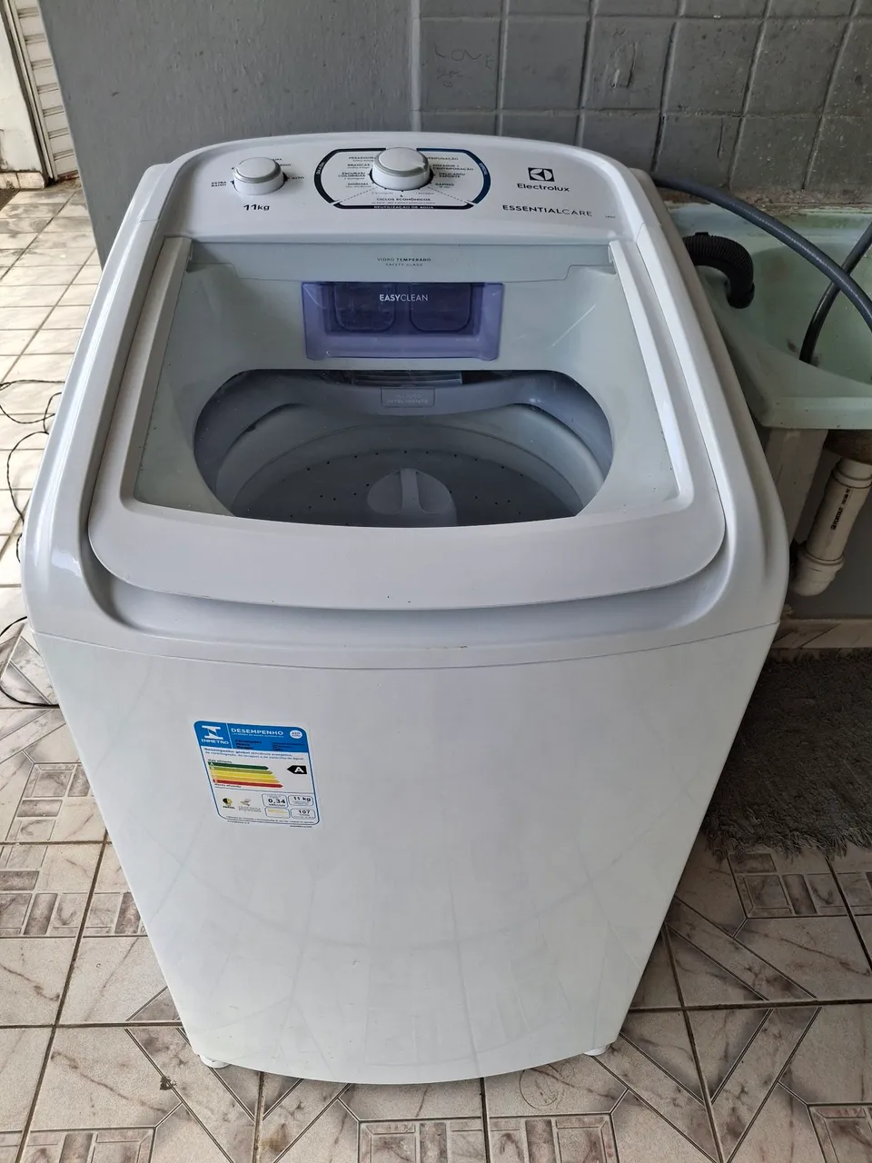 Máquina de Lavar Electrolux 11kg - Essential Care