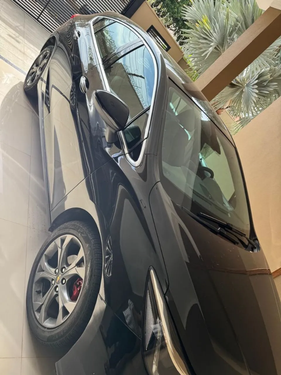 Cruze hatch