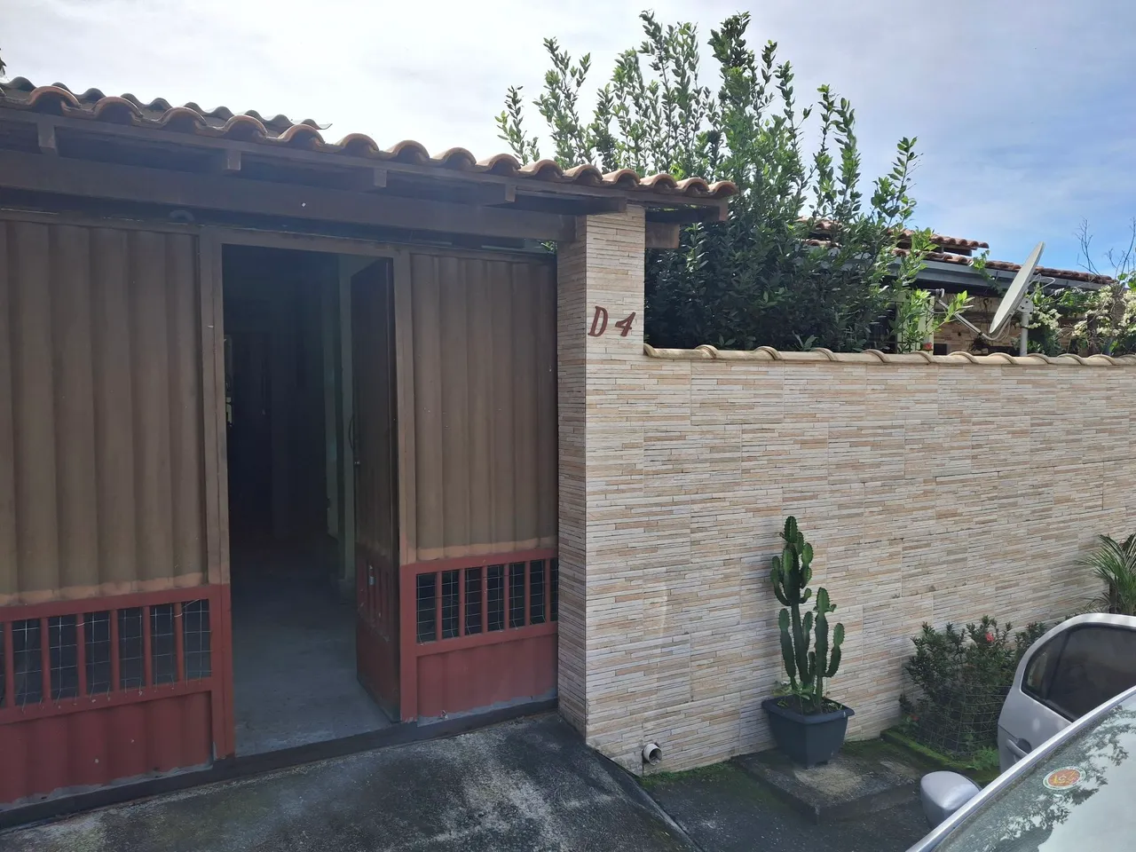 CASA NO CONDOMÍNIO JOCKEY CLUBE 2
