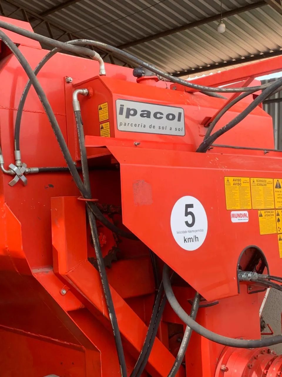 Vagão misturador Ipacol tratomix 6.0 - Foto 6