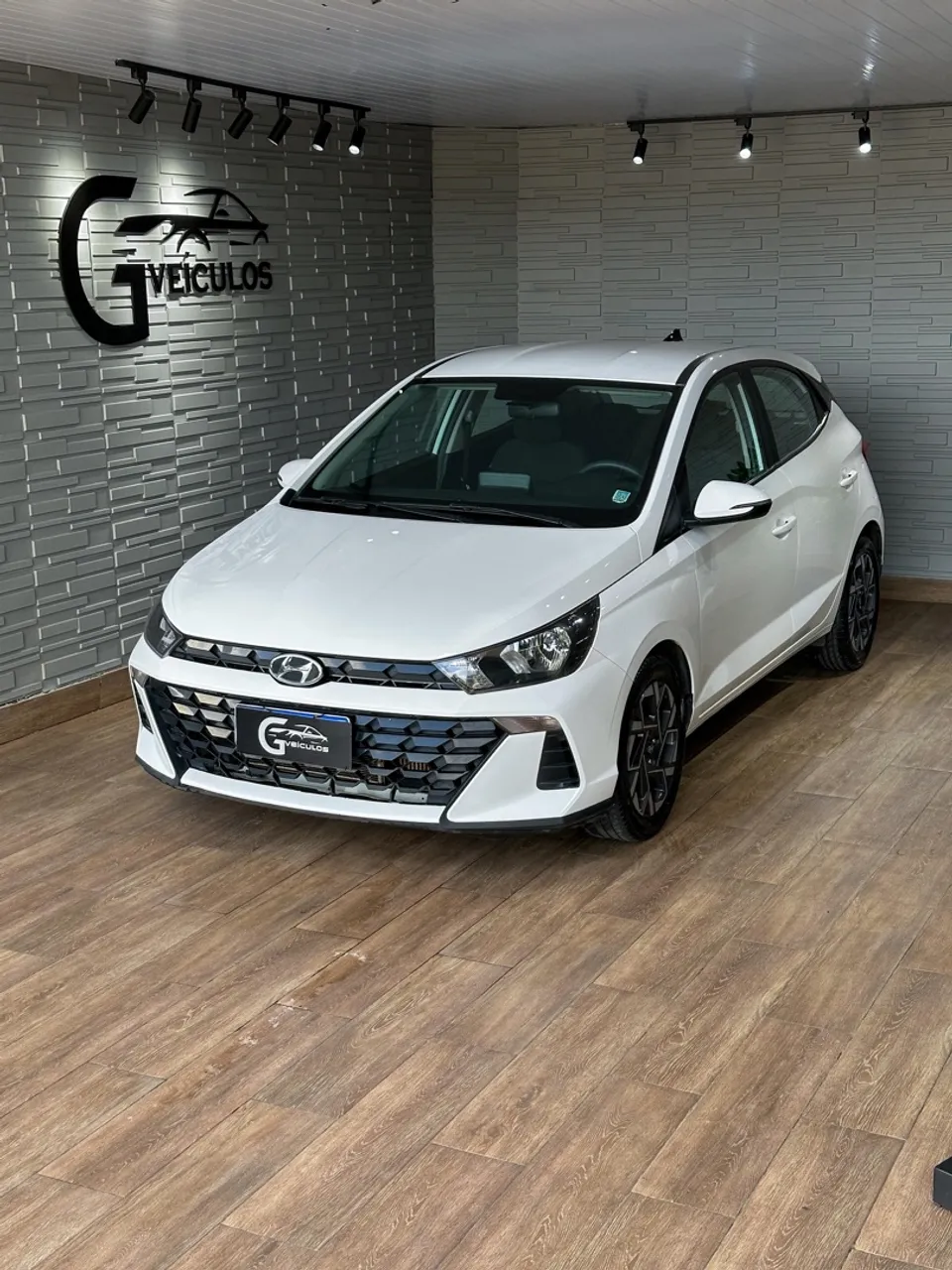 Hb20 Confort Plus 1.0 TB - Ano: 2023/2024 - Km: 63.000