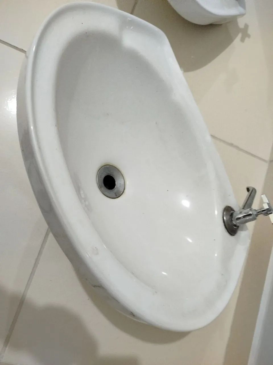 02 Lavatório para banheiro 64842056609409120