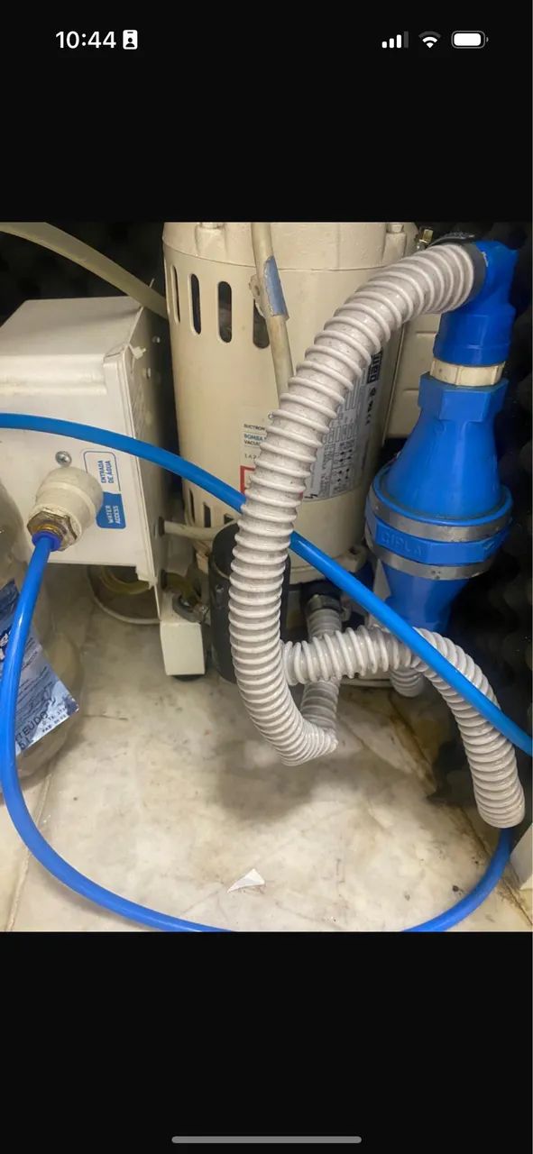 Venda de cadeira odontológica, compressor e bomba a vácuo para 2 cadeiras.