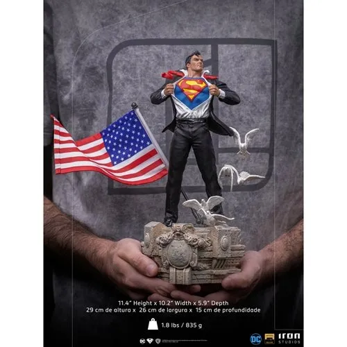 Iron Studios Clark Kent Deluxe Art Scale 1/10 - Dc Comics