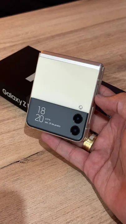 Samsung Galaxy Z Flip 3 5G | 256GB | 8GB Ram Creme - Com 3 meses de garantia! Flip3 Até 12 - Foto 3