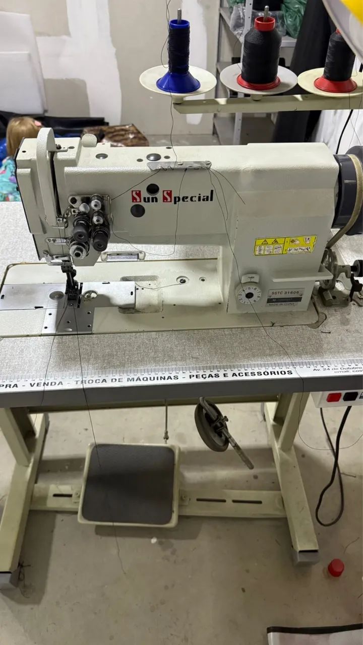 Máquina transporte Triplo 2 agulhas