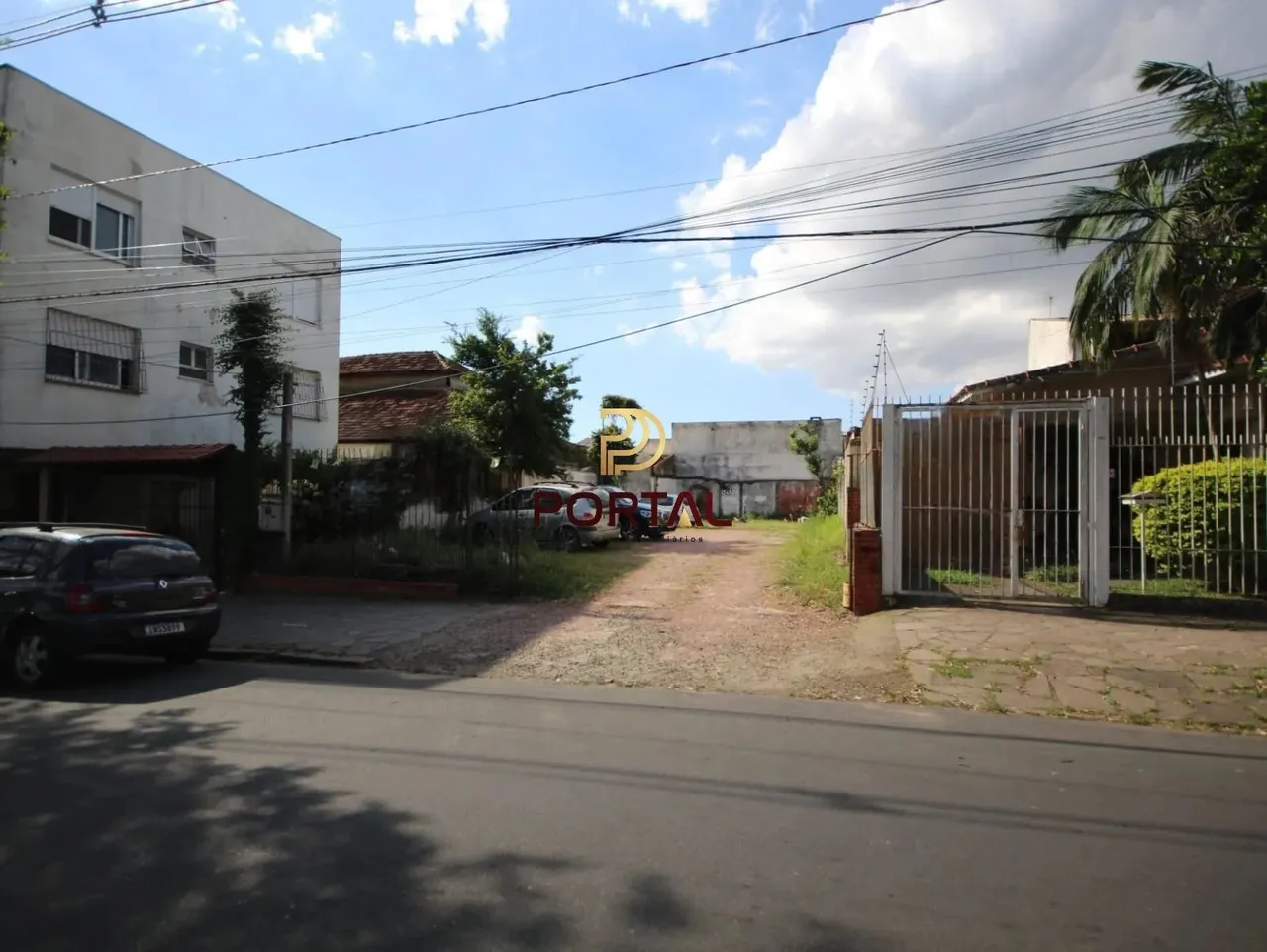 Próximo à Av. do Forte nas imediações da Churrasca