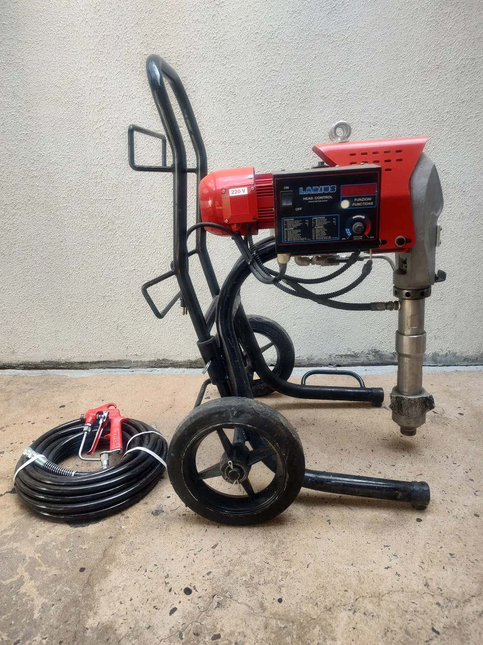 Máquina de Pintura Larius THOR Usada