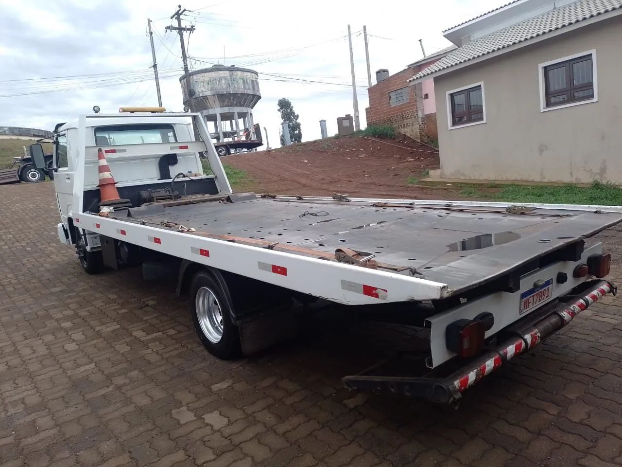 Caminhão guincho plataforma  - Foto 5