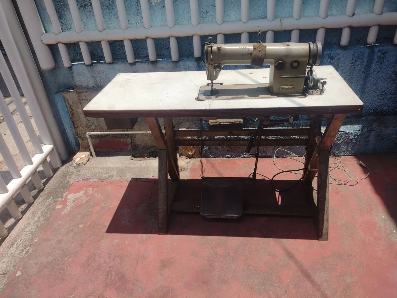 Máquina de costura profissional juki