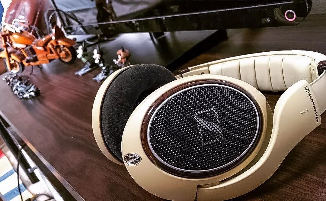 Fone Sennheiser HD598 Impecável todo original e sem nenhuma marca headphone HD 598