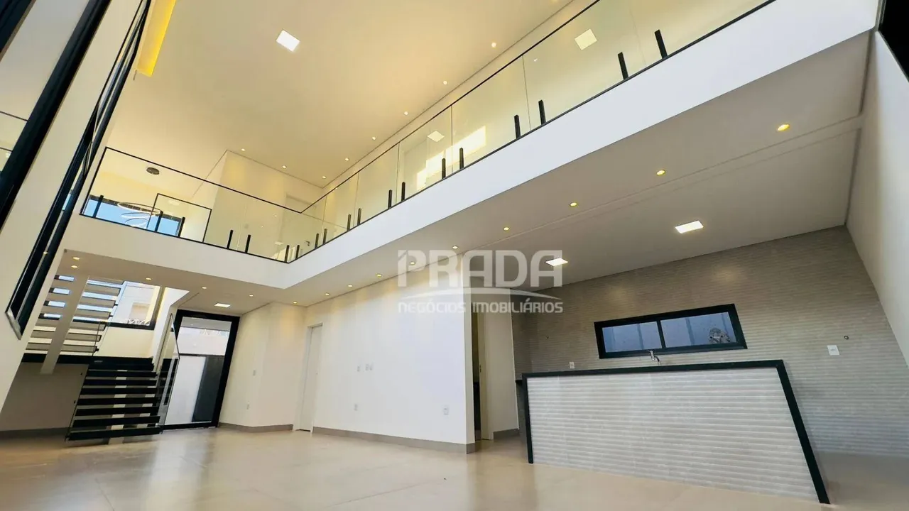 Sobrado com 3 quartos à venda, 265 m² - Quinta Alto Umuarama - Uberlândia/MG