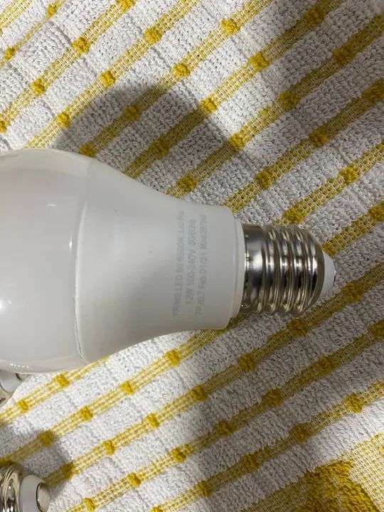 Vendo 5 lâmpadas de Led bulbo onlux bivolt - Foto 4