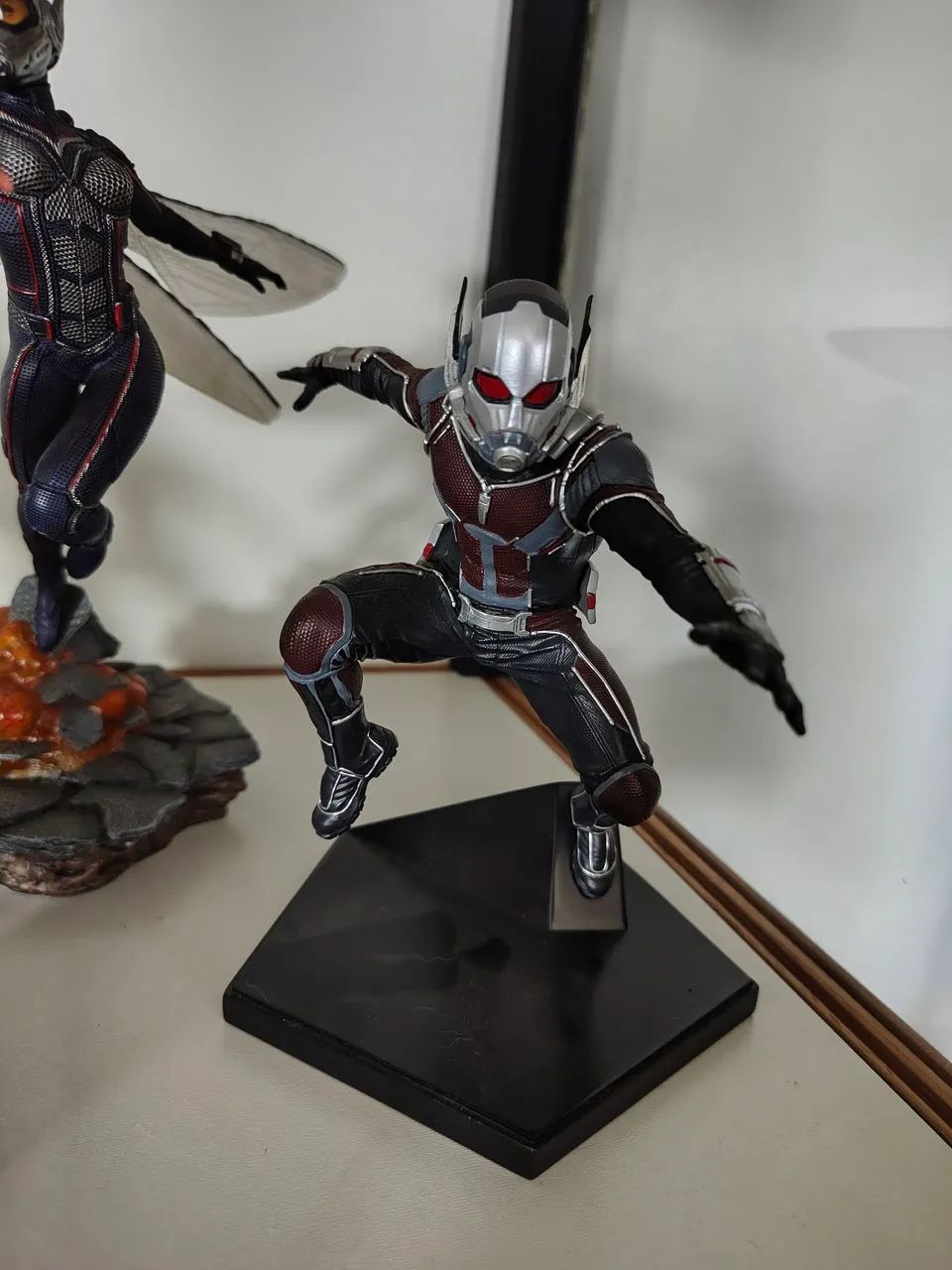 Homem Formiga Marvel Vingadores 1/10 Iron Studios 