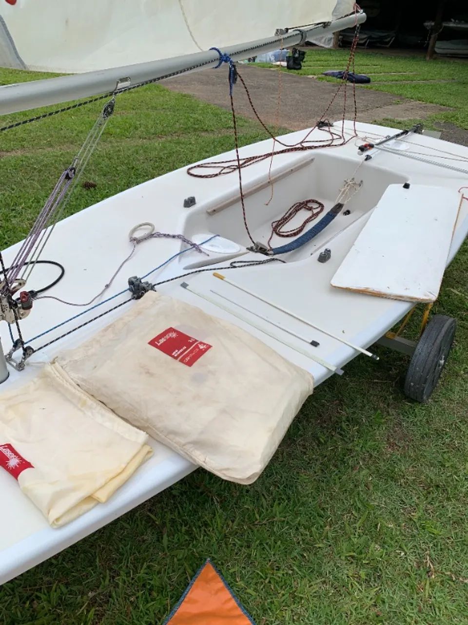 Veleiro Laser PSB n° 83442 - Radial  - Foto 5