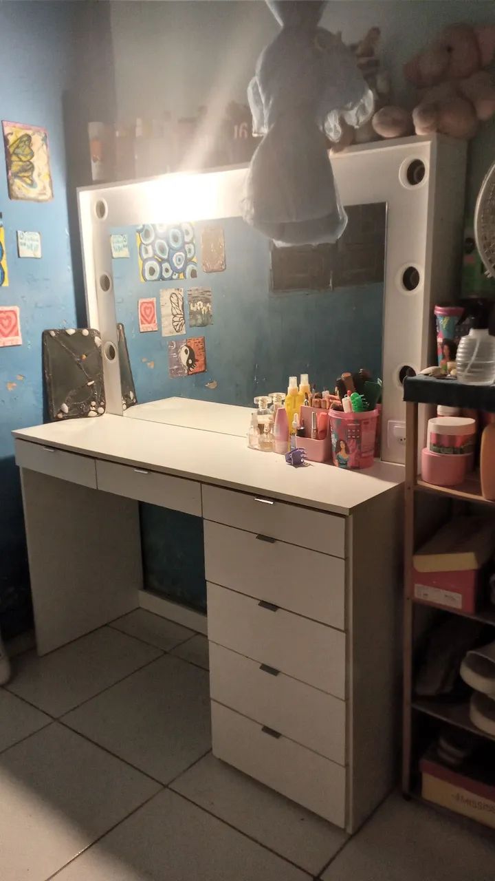 Penteadeira com Espelho, 7 Gavetas e 8 lugares de luzes de led  - Foto 2