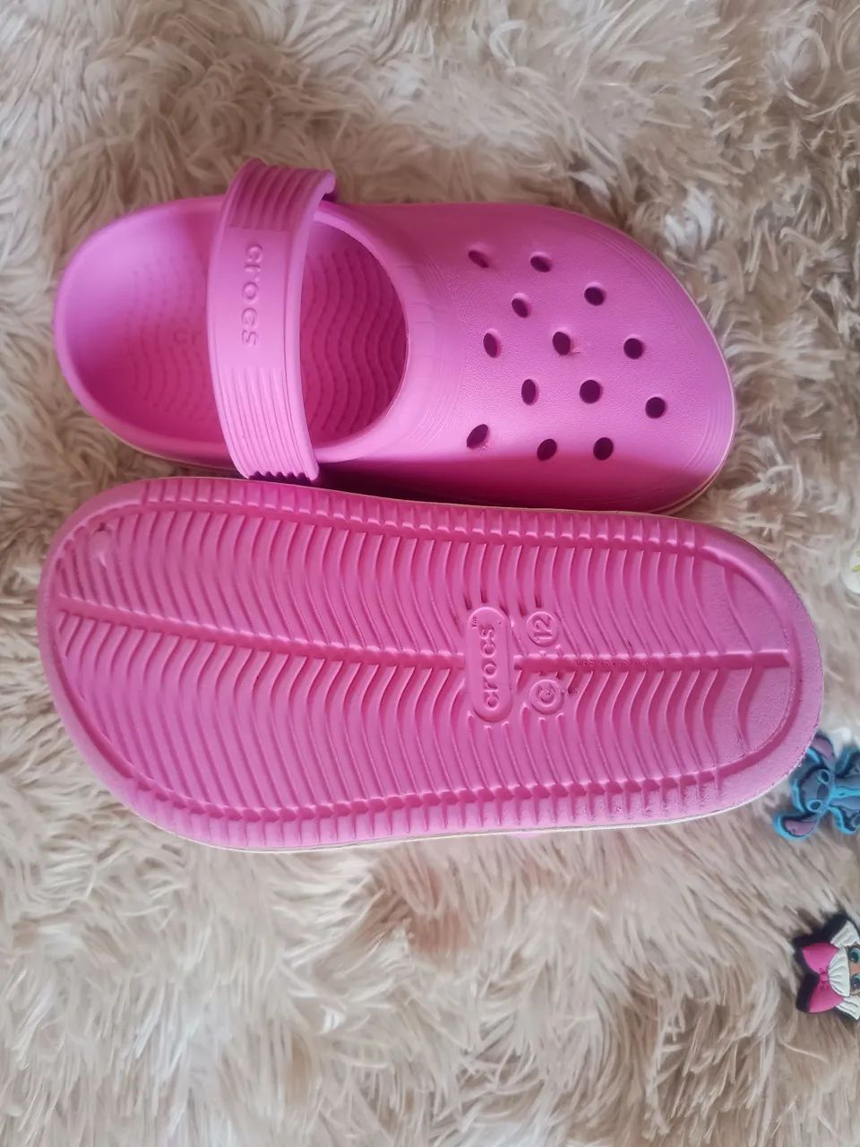 Crocs Rosa com Acessórios Charmosos ( original) - Foto 3