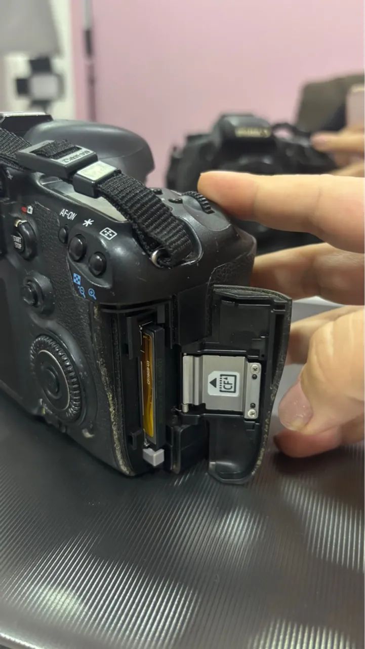 Câmera Canon DSLR com cartão de memoria Kingston 16GB - Foto 2