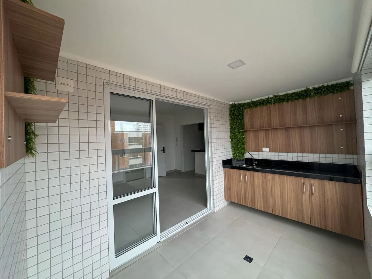 Apartamento para alugar no Canto do Forte em Praia Grande - SP