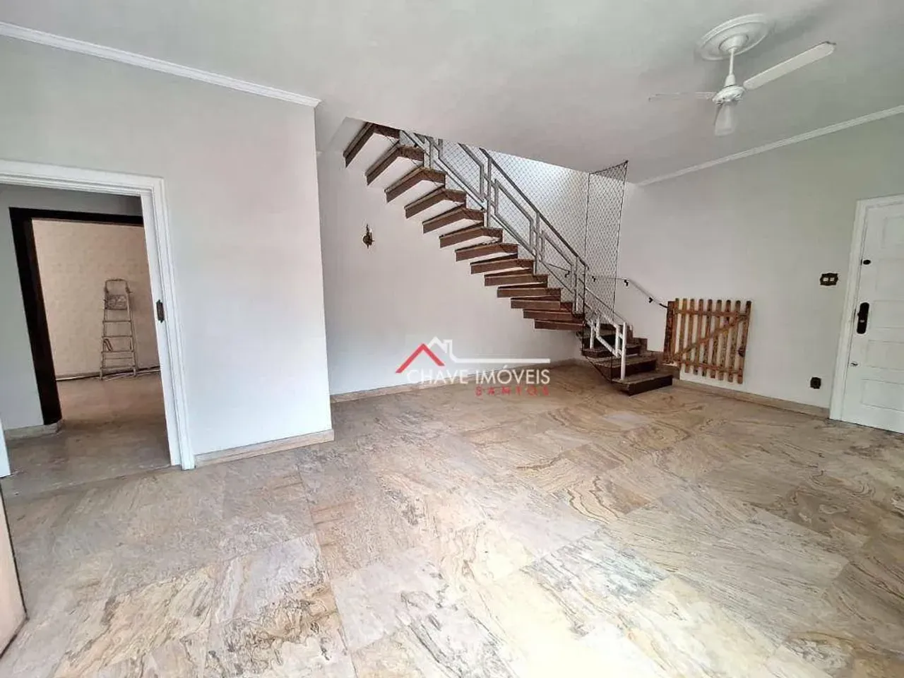 Sobrado com 5 dormitórios para alugar, 261 m² por R$ 18.000,00/mês - Ponta da Praia - Sant