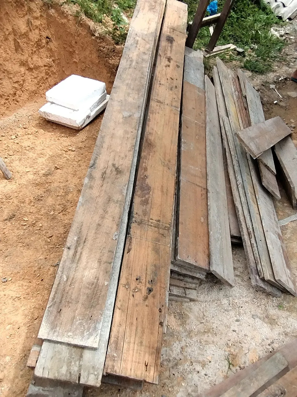 Tábua de madeira para construção