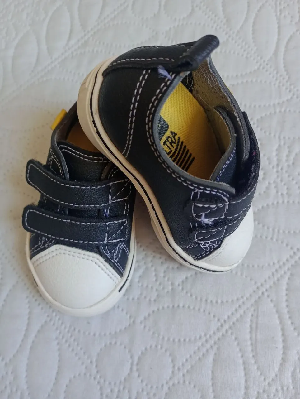 Tênis Infantil Preto com Velcro