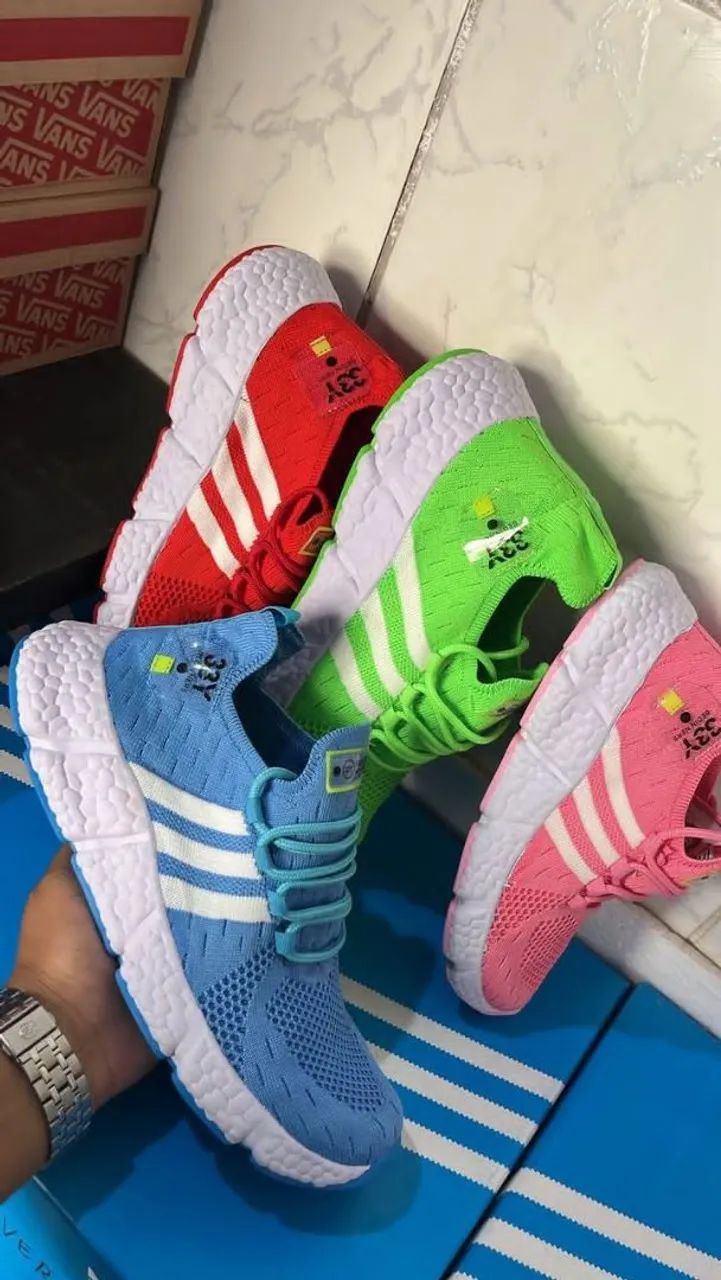 33点　あや Tênis Adidas 33Y - Calçados - Socorro, Jaboatão dos Guararapes