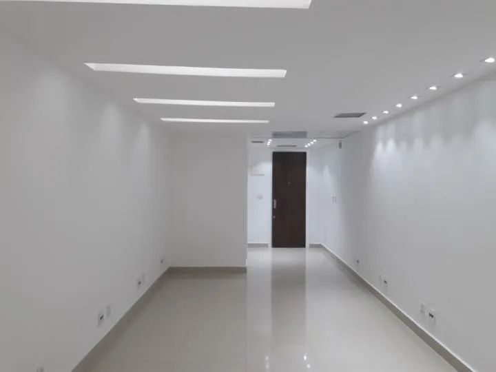 Linda Sala Comercial de 35m2 Para Locação - Completamente Reformada - Foto 5