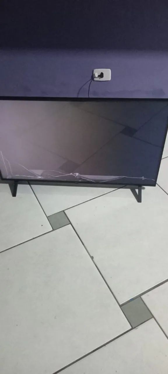 Vendo TV 43 LG para retirar peças sem controle não entrego - Foto 2