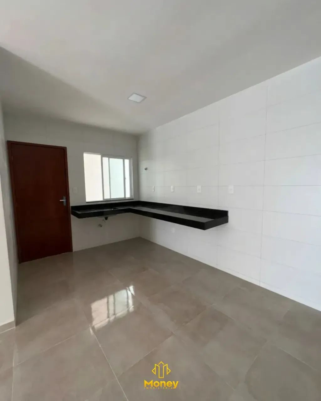 3 Quartos, 3Banheiros, Pé de direito Elevado, Piscina e Churrasqueira. - Foto 5