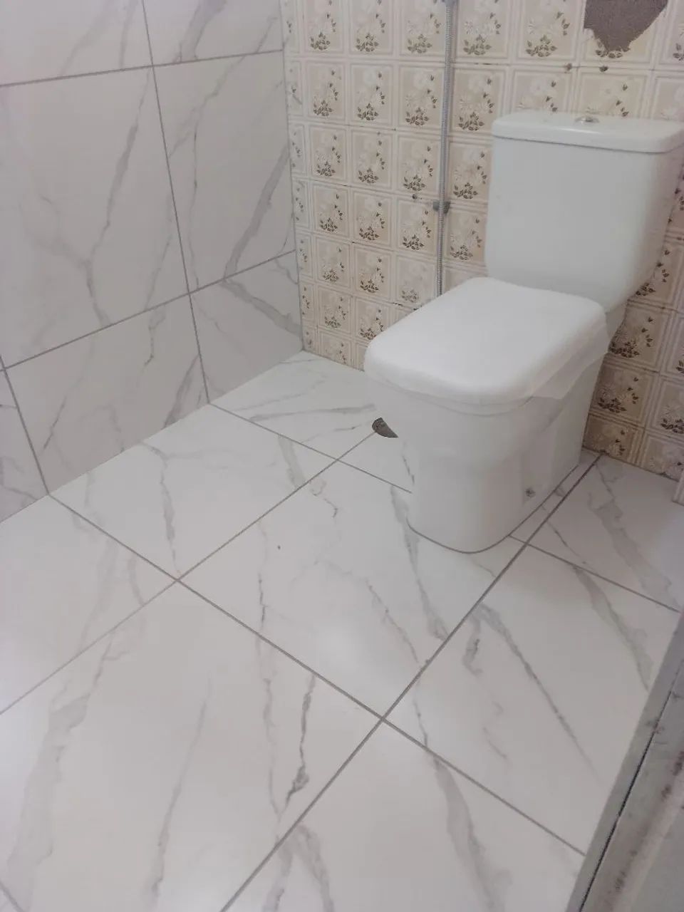 Pedreiro disponível 