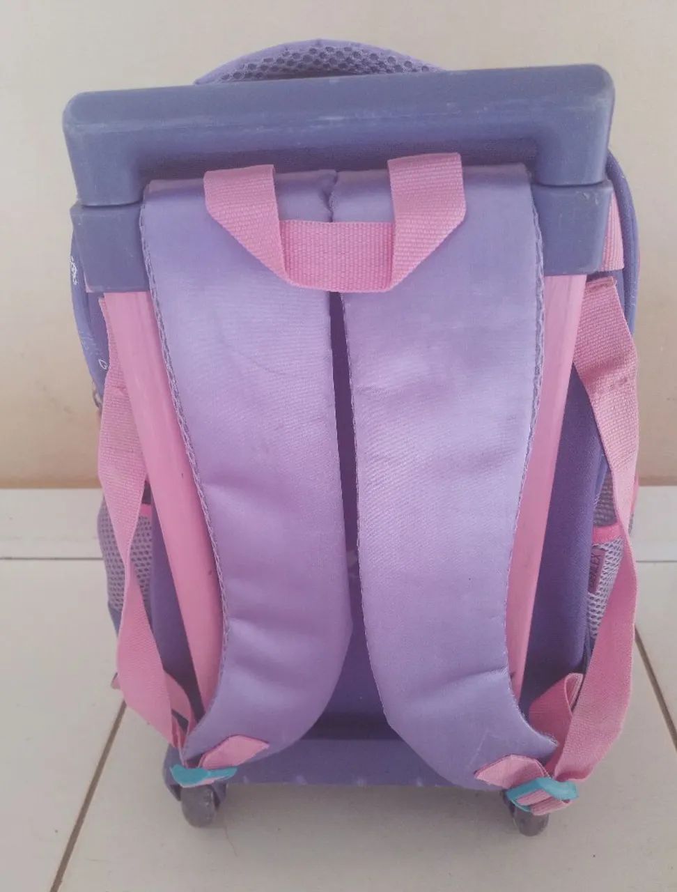 Mochila infantil feminina Khloe semi-nova  - Foto 5