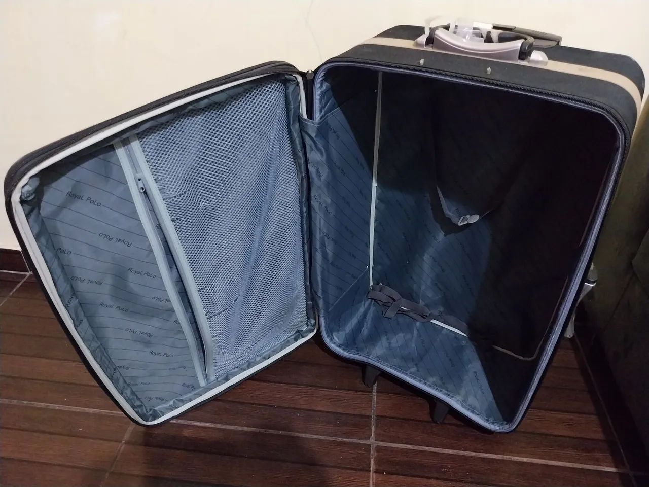 Mala de viagem marca Royal Polo 23kg usada - Foto 3