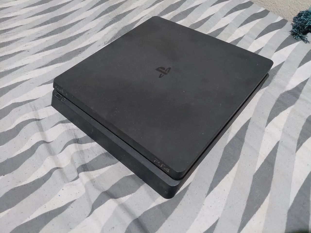 PS4 Slim usado