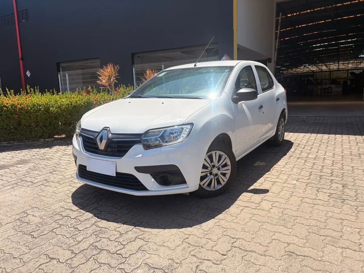 Renault Logan LIFE 1.0 12V FLEX 2022