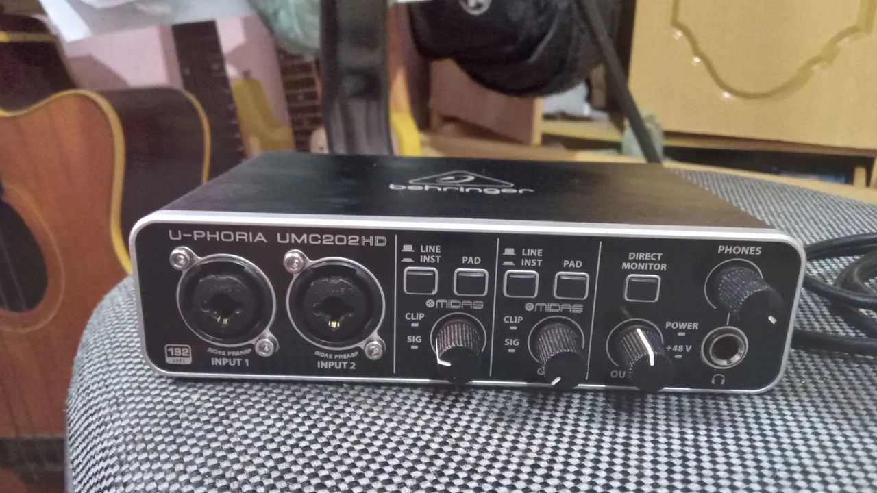 Placa de audio behringer 