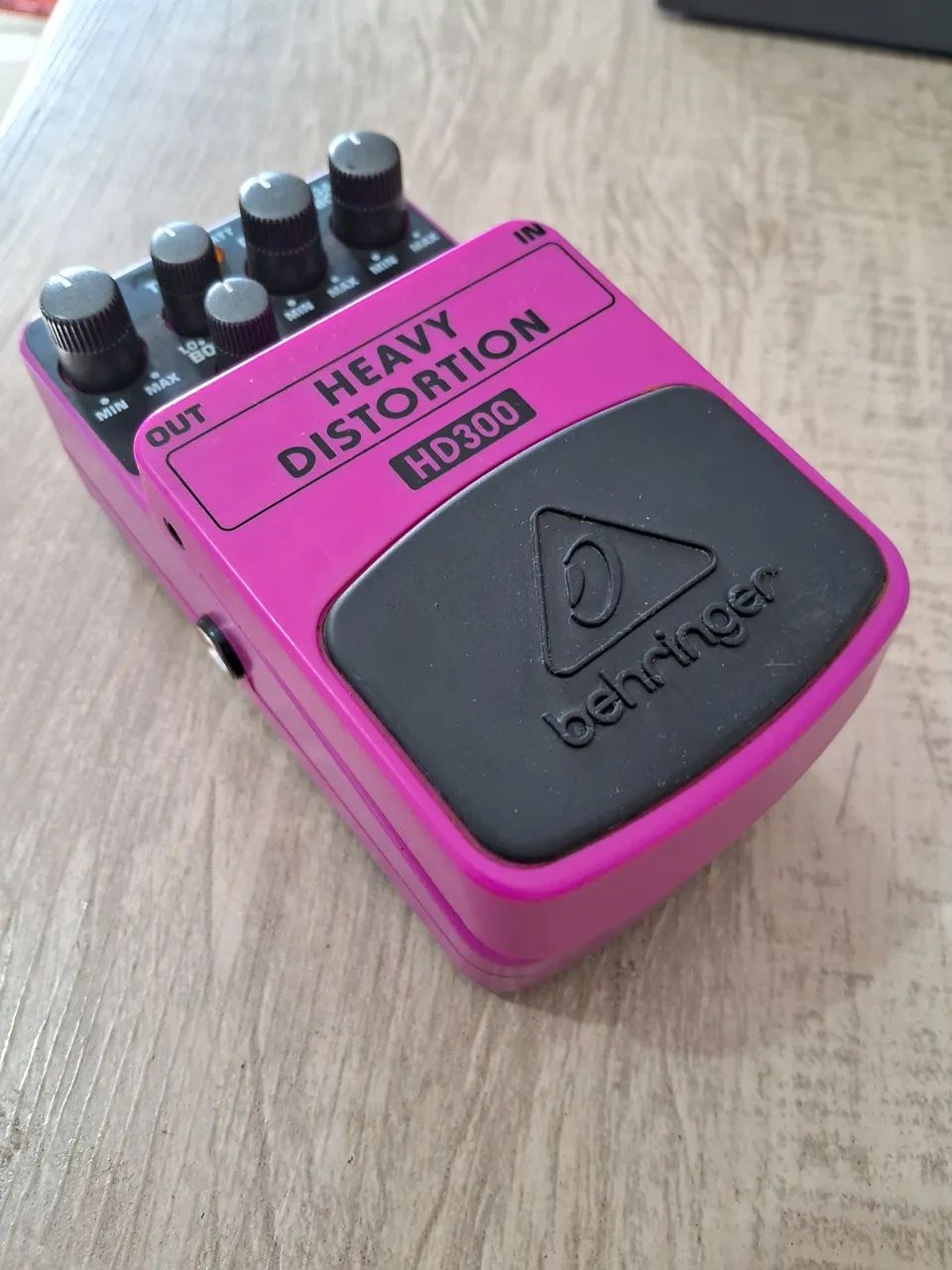 Pedal Behringer HD300 Heavy Distortion ? som pesado e definido!